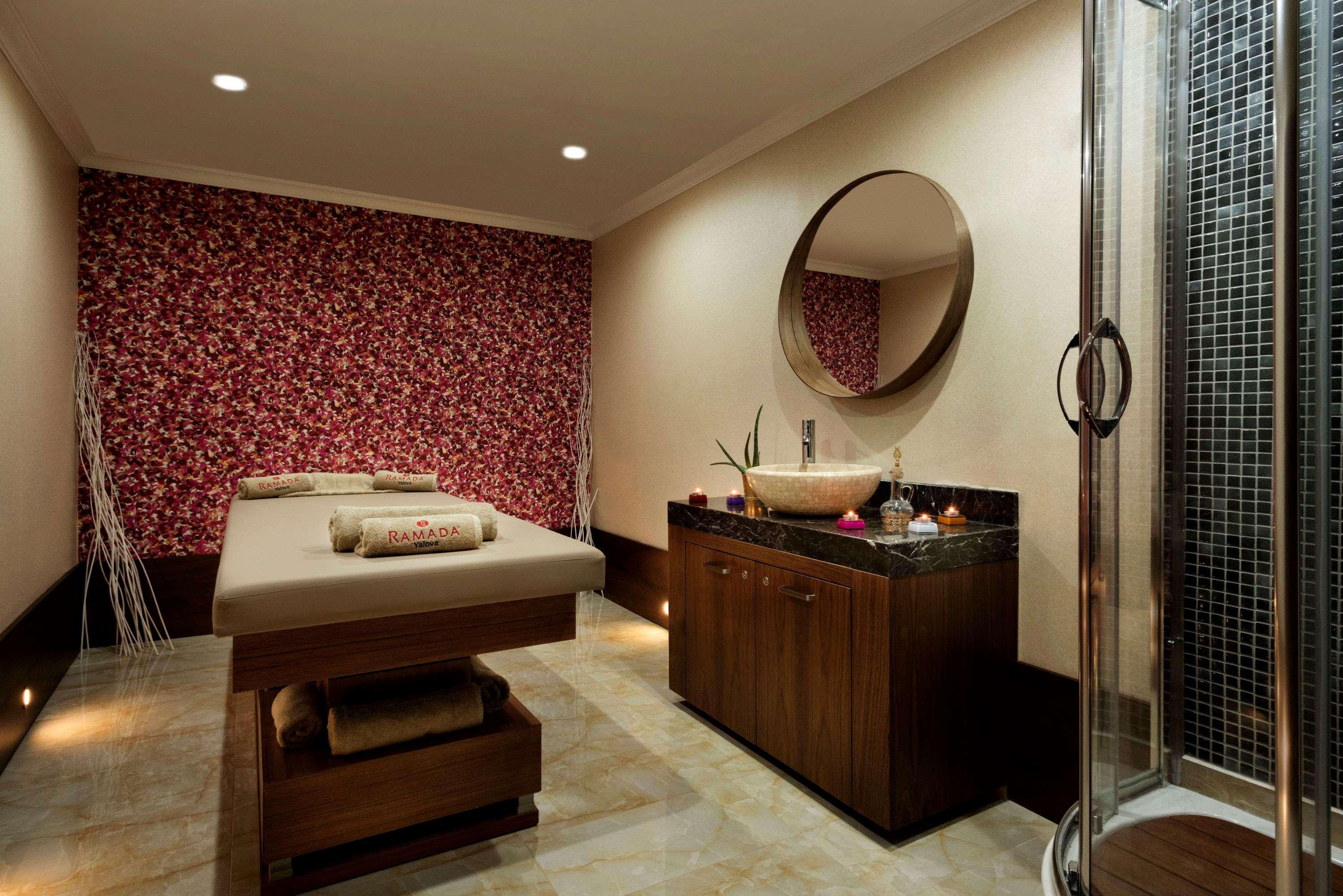 Ramada By Wyndham Yalova Hotel Yalova  Bagian luar foto