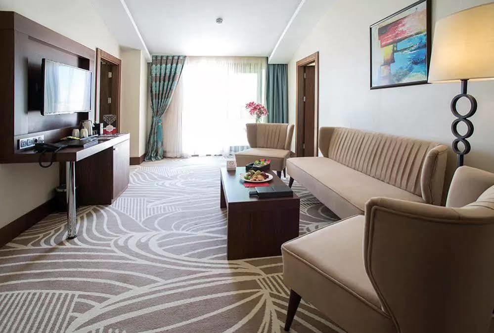 Ramada By Wyndham Yalova Hotel Yalova  Bagian luar foto